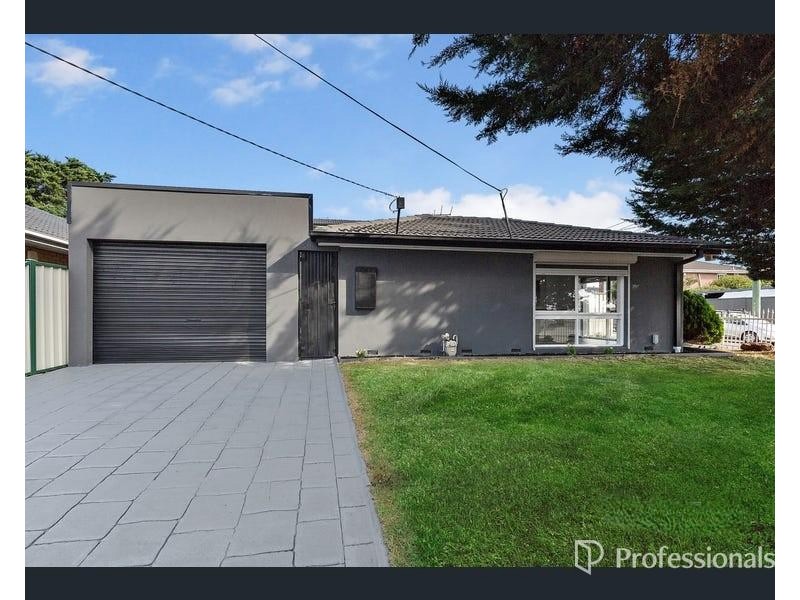 213 Taylors Road, St Albans VIC 3021