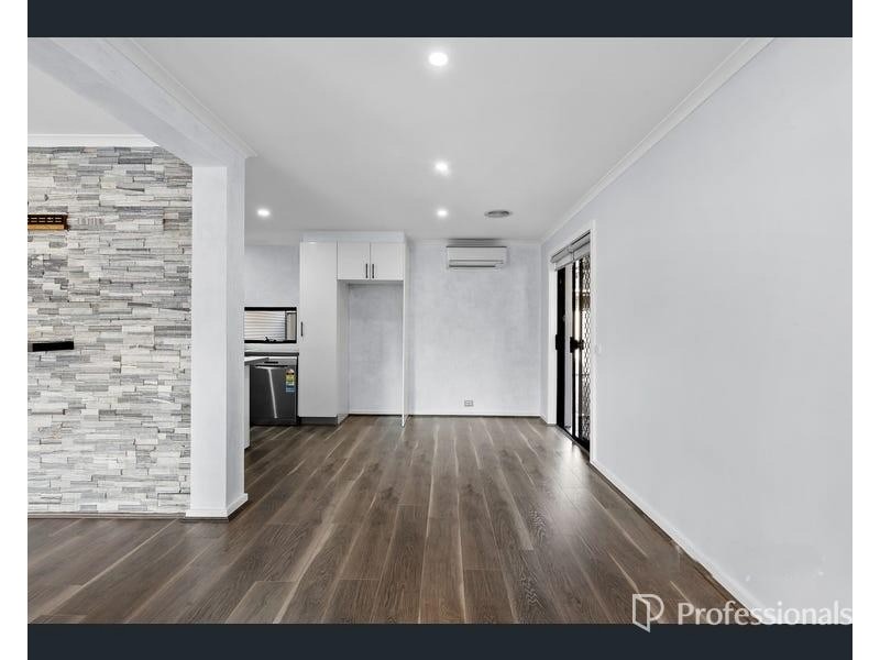 213 Taylors Road, St Albans VIC 3021