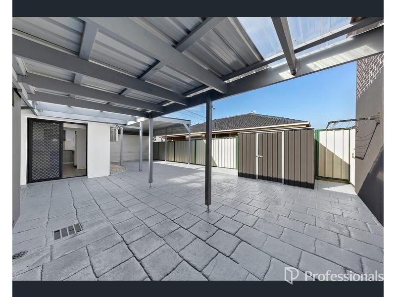 213 Taylors Road, St Albans VIC 3021