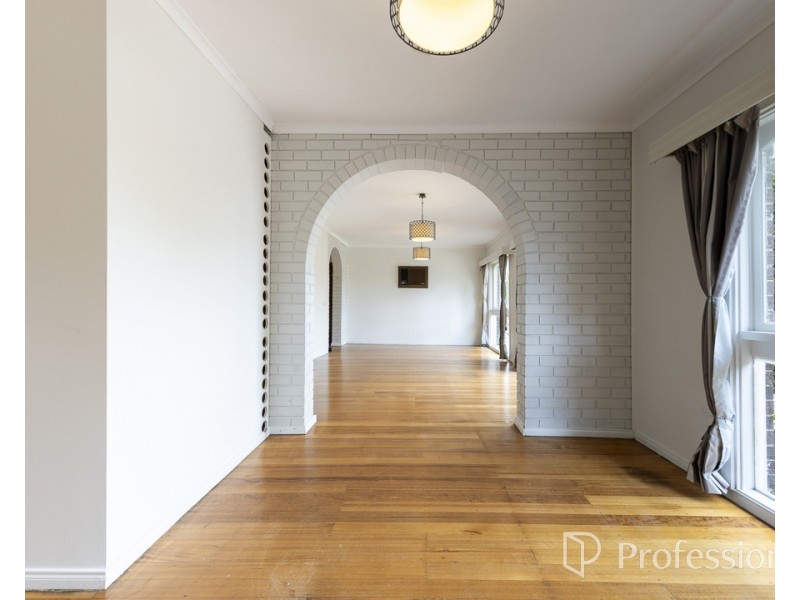 28 Claremont Crescent, Hoppers Crossing VIC 3029