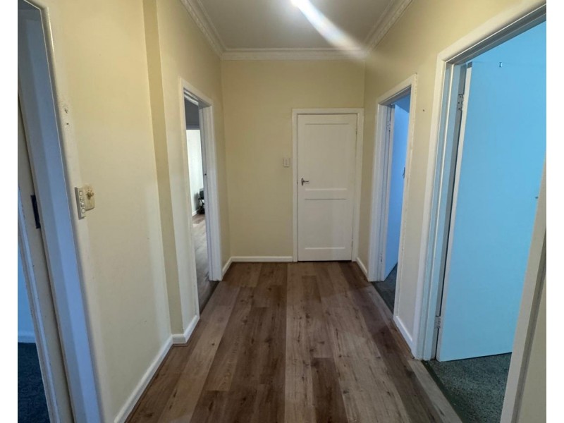 63 Collins St, St Albans VIC 3021