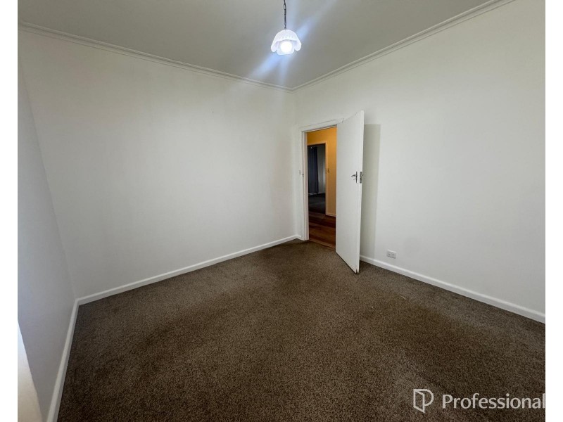 63 Collins St, St Albans VIC 3021