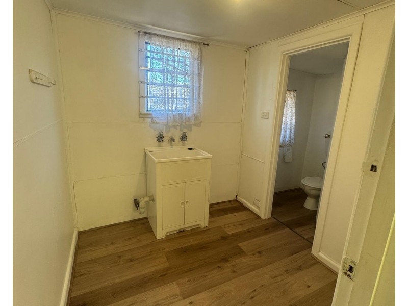 63 Collins St, St Albans VIC 3021