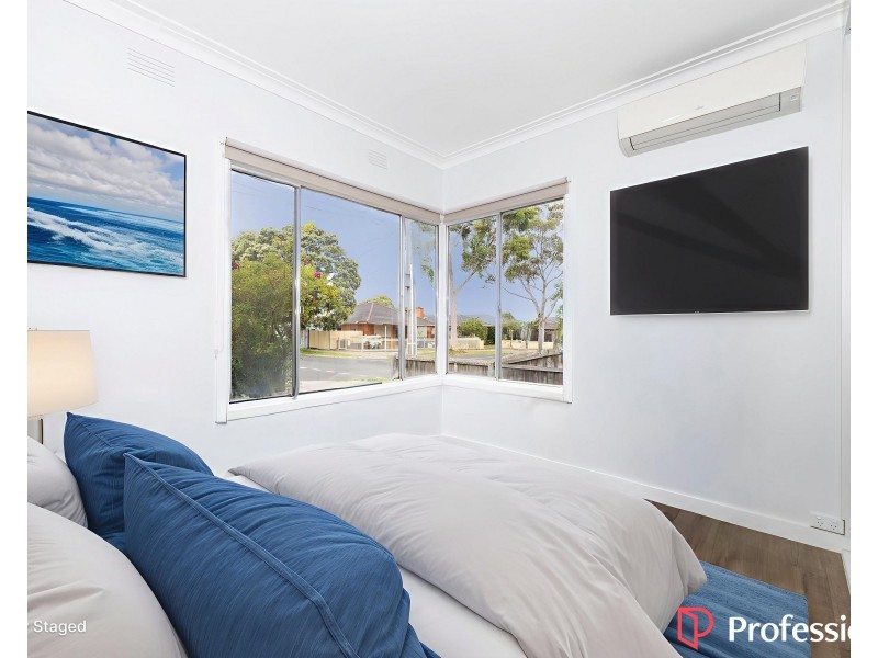 19 Manfred Avenue, St Albans VIC 3021