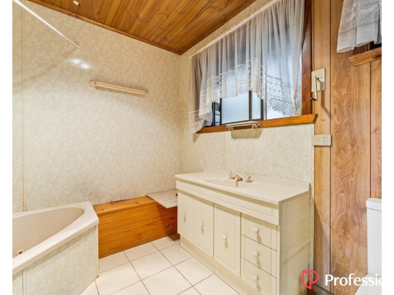 28 Gladstone Street, St Albans VIC 3021