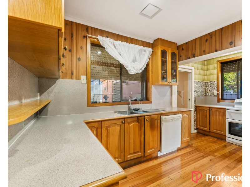 28 Gladstone Street, St Albans VIC 3021