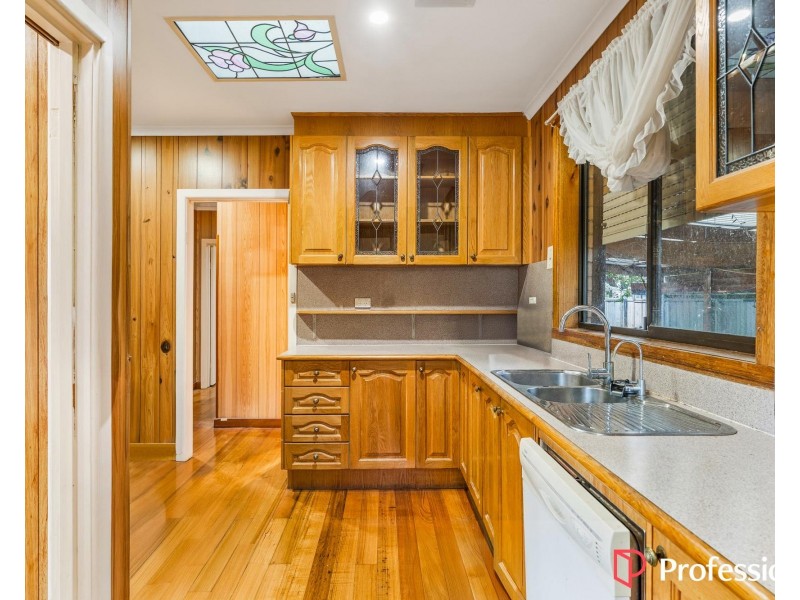 28 Gladstone Street, St Albans VIC 3021