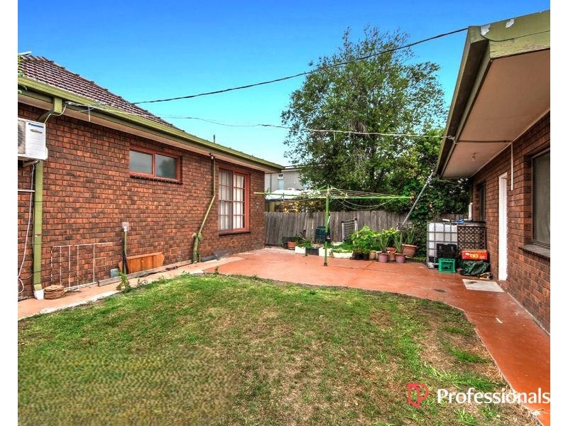 17 Walter Street, St Albans VIC 3021