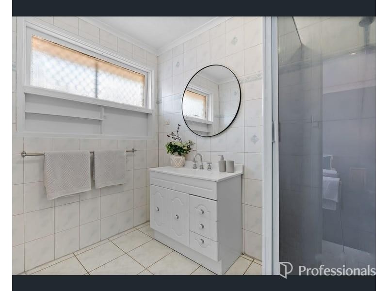 16 Ferris Avenue, Deer Park VIC 3023