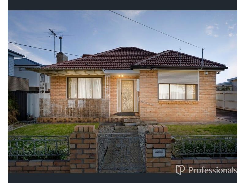 31 Lester Ave, St Albans VIC 3021