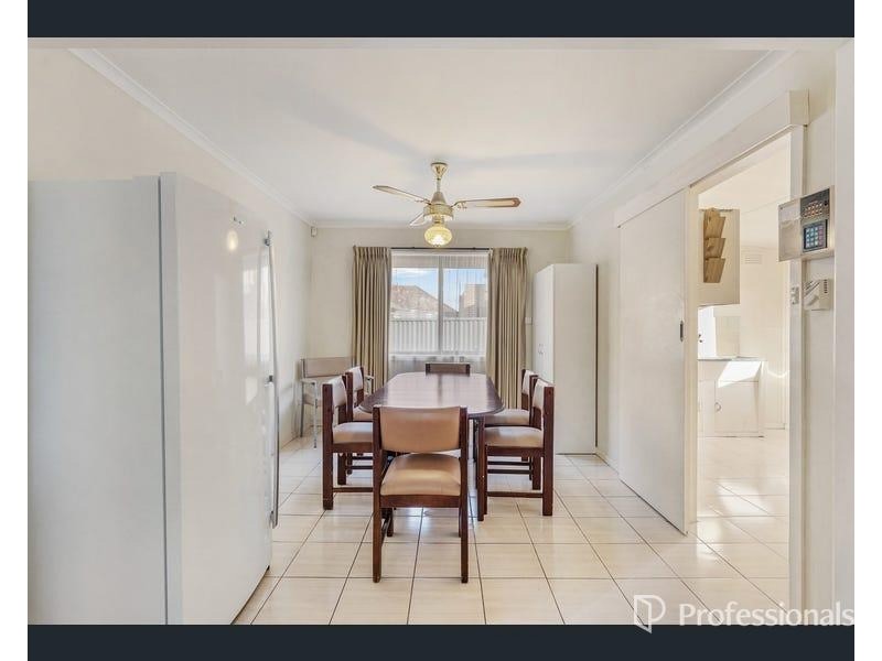 31 Lester Ave, St Albans VIC 3021