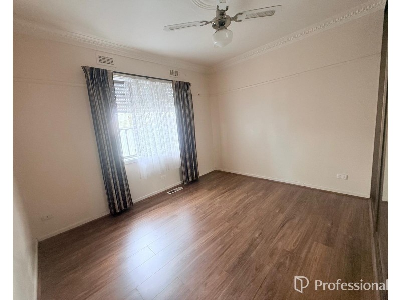 31 Lester Ave, St Albans VIC 3021