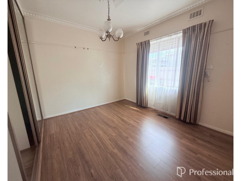 31 Lester Ave, St Albans VIC 3021