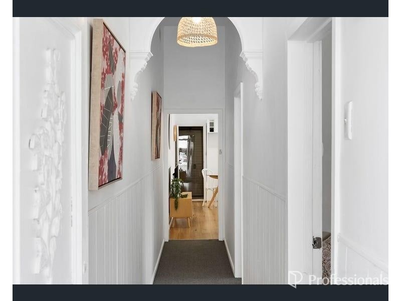 24 Dove St, West Footscray VIC 3012