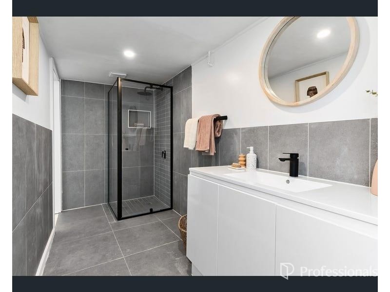 24 Dove St, West Footscray VIC 3012