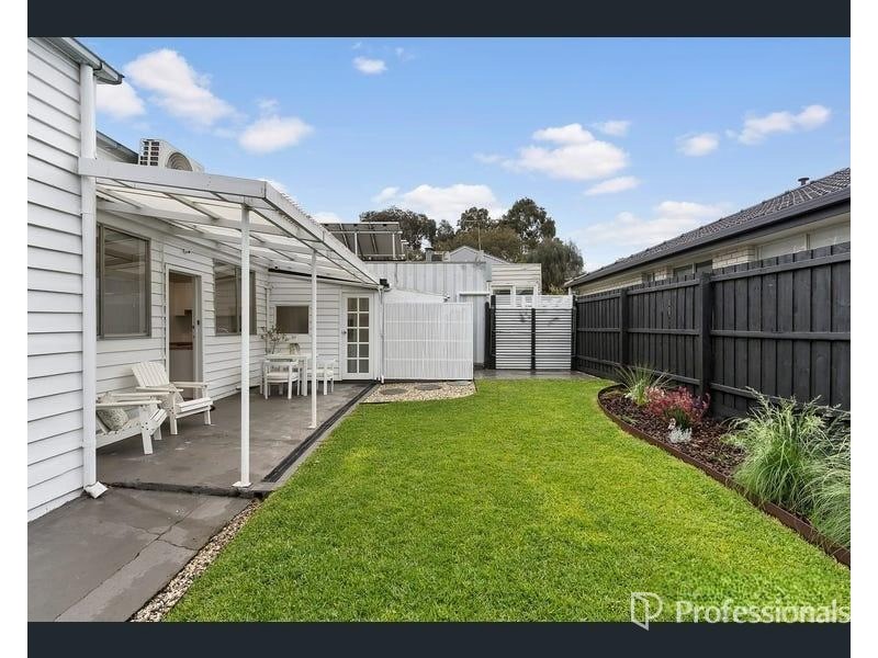 24 Dove St, West Footscray VIC 3012