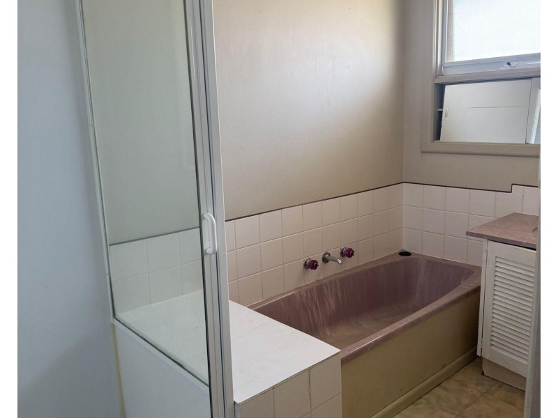 84 Helms Street, Newcomb VIC 3219