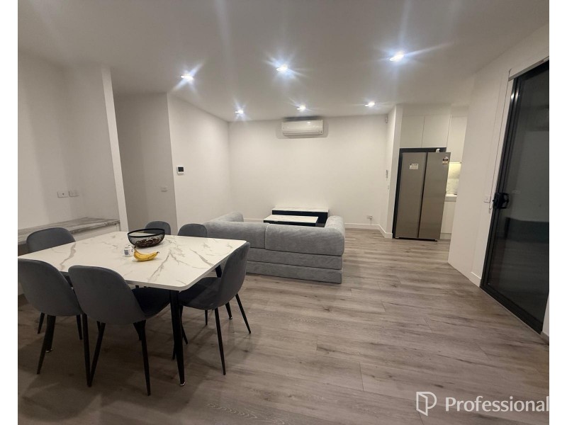 2/79 Phoenix Street, Sunshine North VIC 3020