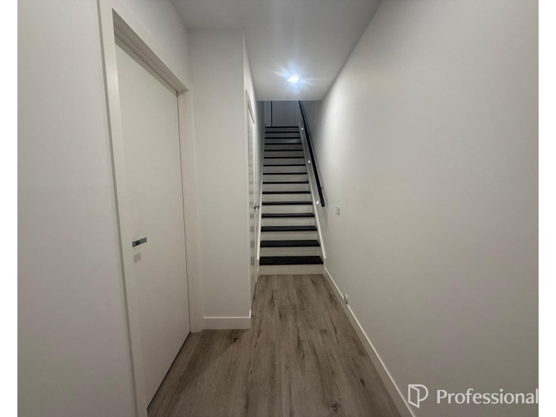 2/79 Phoenix Street, Sunshine North VIC 3020