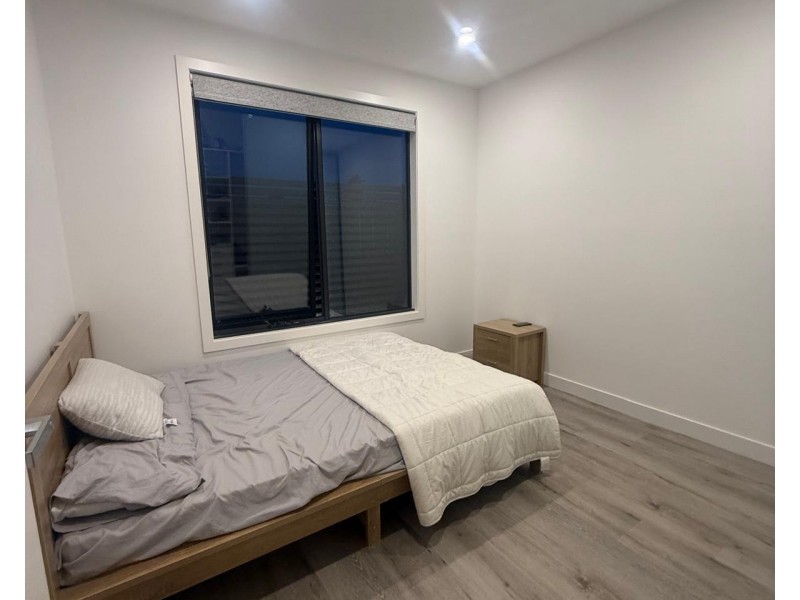 2/79 Phoenix Street, Sunshine North VIC 3020