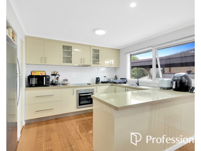 29 Charlbury Grove, St Albans VIC 3021