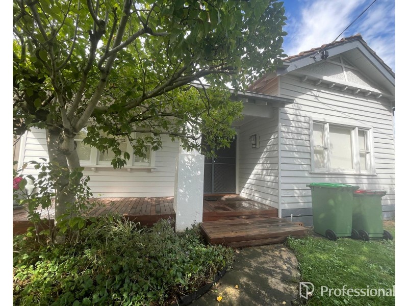 33 Stanley St, West Footscray VIC 3012