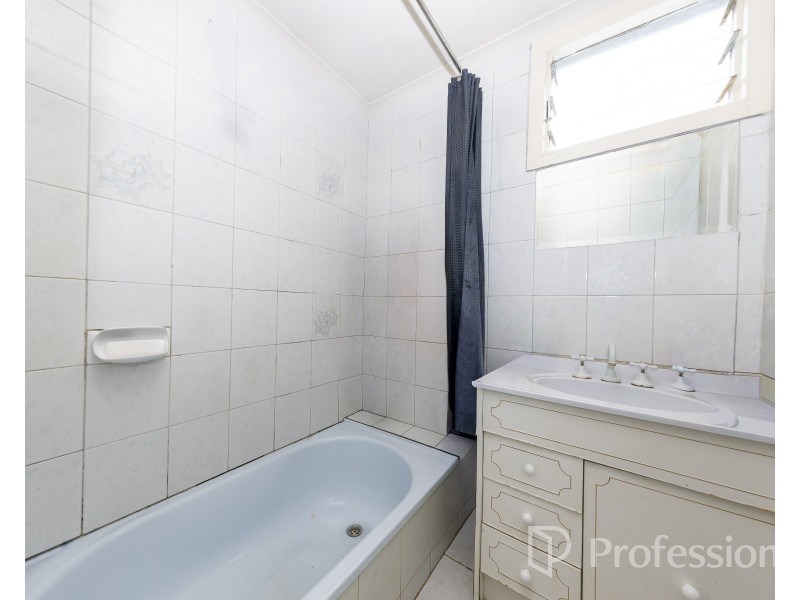 9 Glyndon Avenue, St Albans VIC 3021