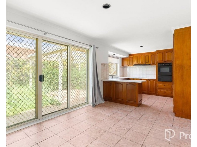 1/19 Deer Street, Deer Park VIC 3023