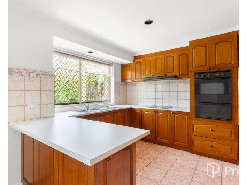 1/19 Deer Street, Deer Park VIC 3023