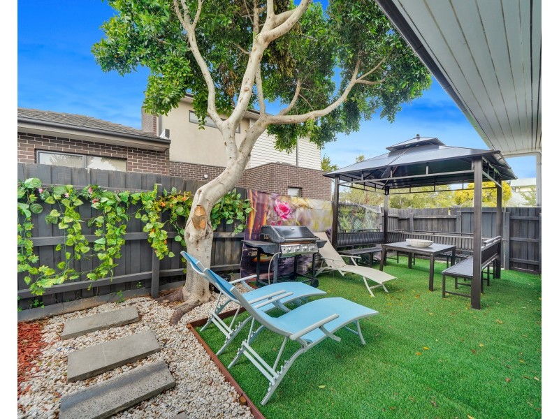 1/1 Evans Crescent, Reservoir VIC 3073