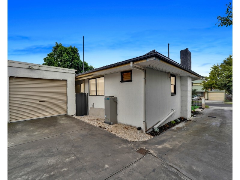 1/1 Evans Crescent, Reservoir VIC 3073