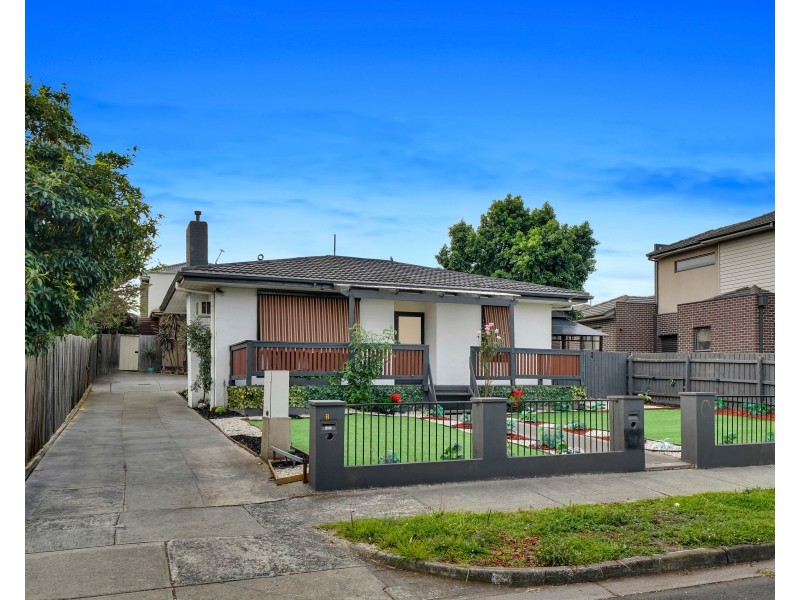 1/1 Evans Crescent, Reservoir VIC 3073