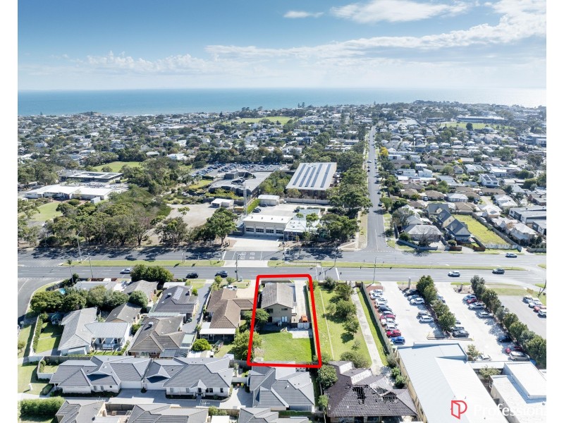 952 + 954 Nepean Hwy, Mornington VIC 3931