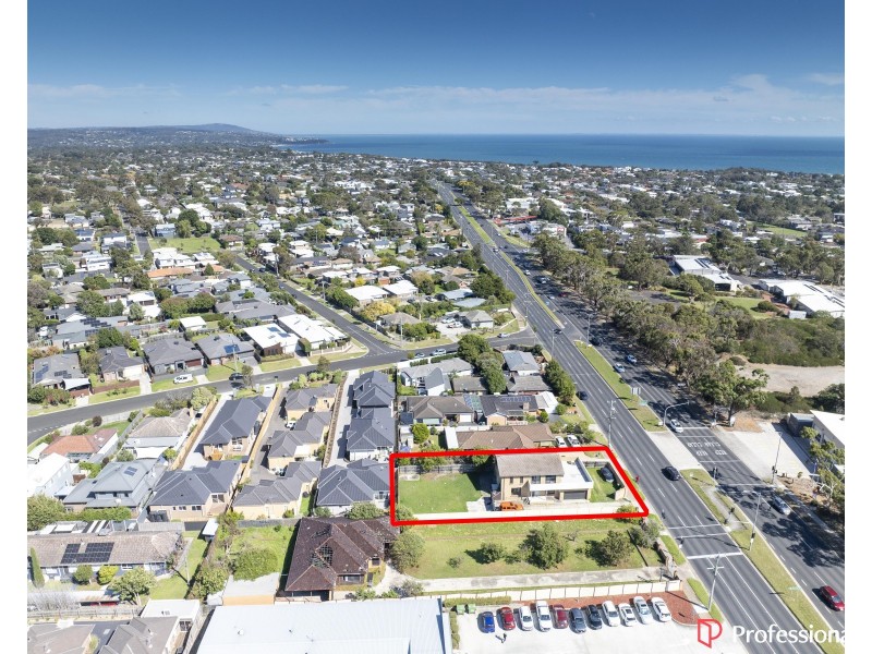 952 + 954 Nepean Hwy, Mornington VIC 3931