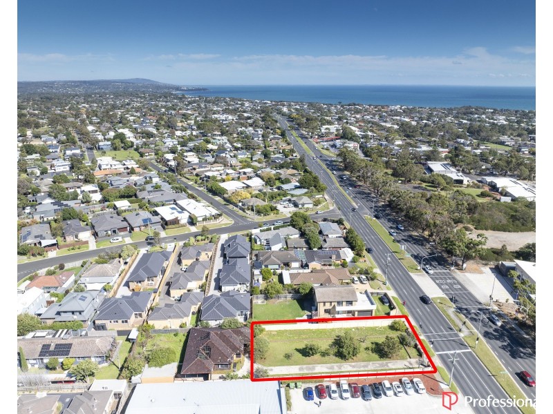 952 + 954 Nepean Hwy, Mornington VIC 3931