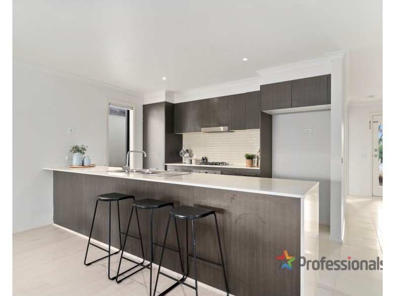 31 Belleville Close, Burnside Heights VIC 3023