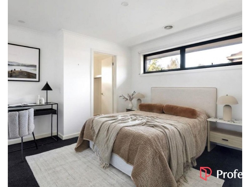 30 Handsworth Crescent, Tullamarine VIC 3043