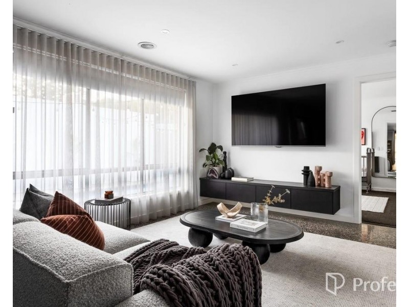 30 Handsworth Crescent, Tullamarine VIC 3043