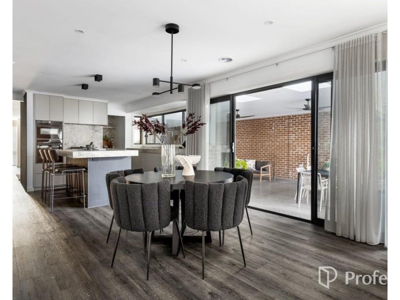 30 Handsworth Crescent, Tullamarine VIC 3043