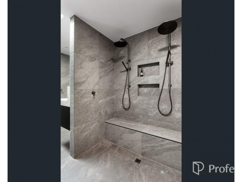 30 Handsworth Crescent, Tullamarine VIC 3043
