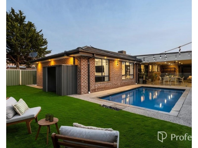 30 Handsworth Crescent, Tullamarine VIC 3043