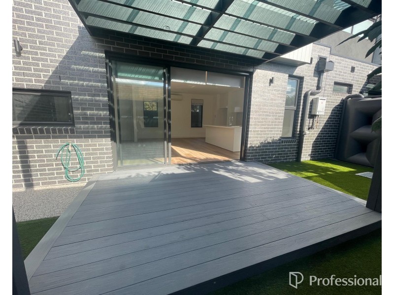 2, 3/29 Ford Avenue, Sunshine North VIC 3020