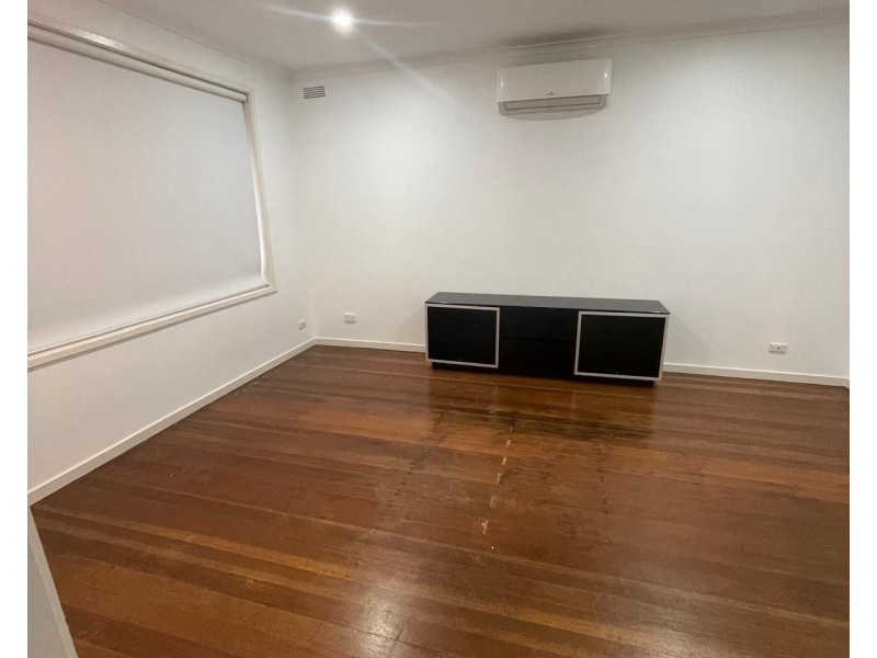 2/16 Adelaide Street, St Albans VIC 3021