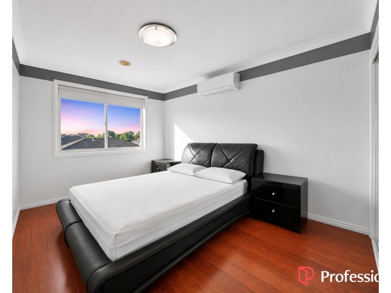 22 Marlock Way, Delahey VIC 3037