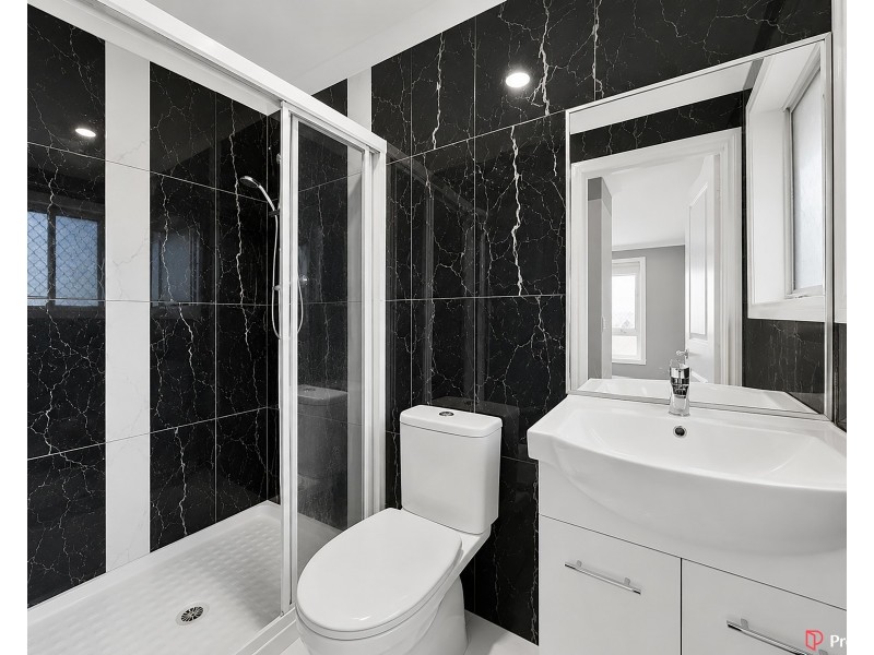 22 Marlock Way, Delahey VIC 3037