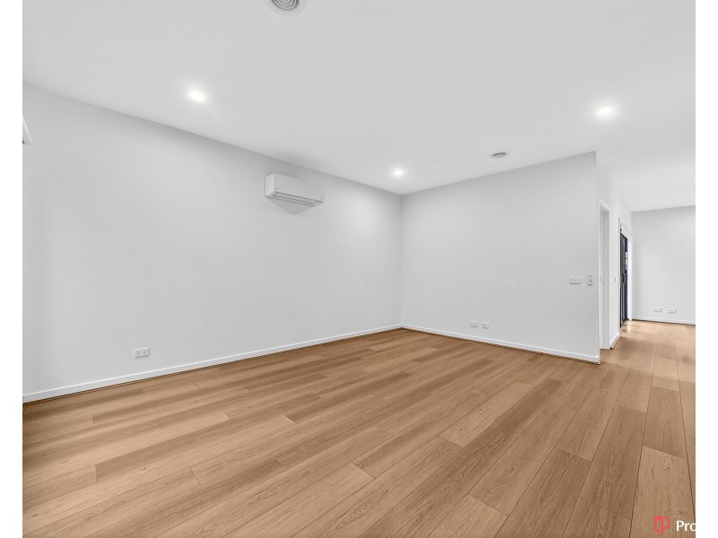 6 Greenwell Close, Hampton Park VIC 3976