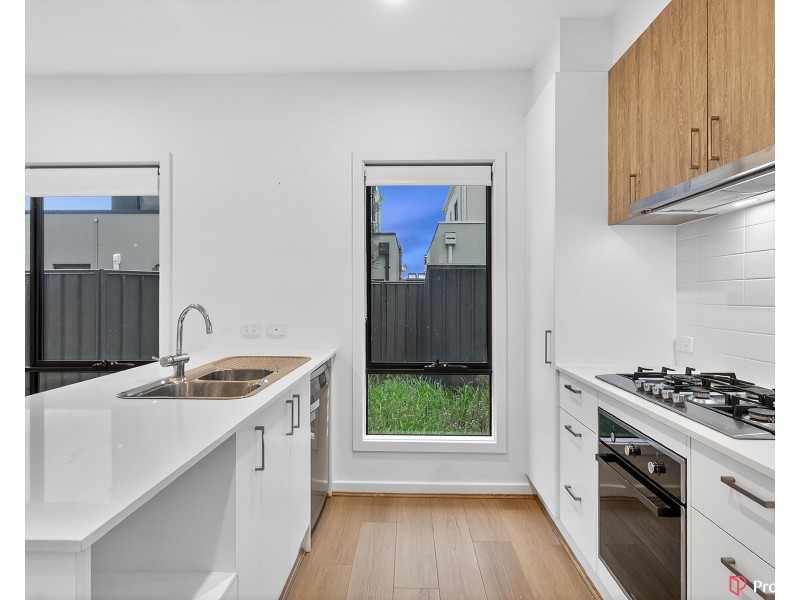 6 Greenwell Close, Hampton Park VIC 3976