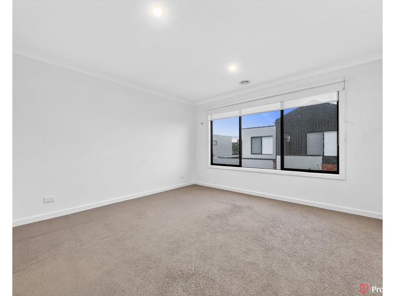 6 Greenwell Close, Hampton Park VIC 3976