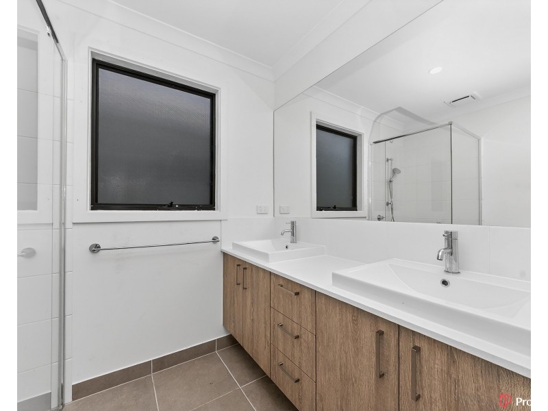6 Greenwell Close, Hampton Park VIC 3976