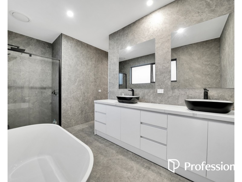 1, 2, 3/3 Rosewall Street, Sunshine North VIC 3020